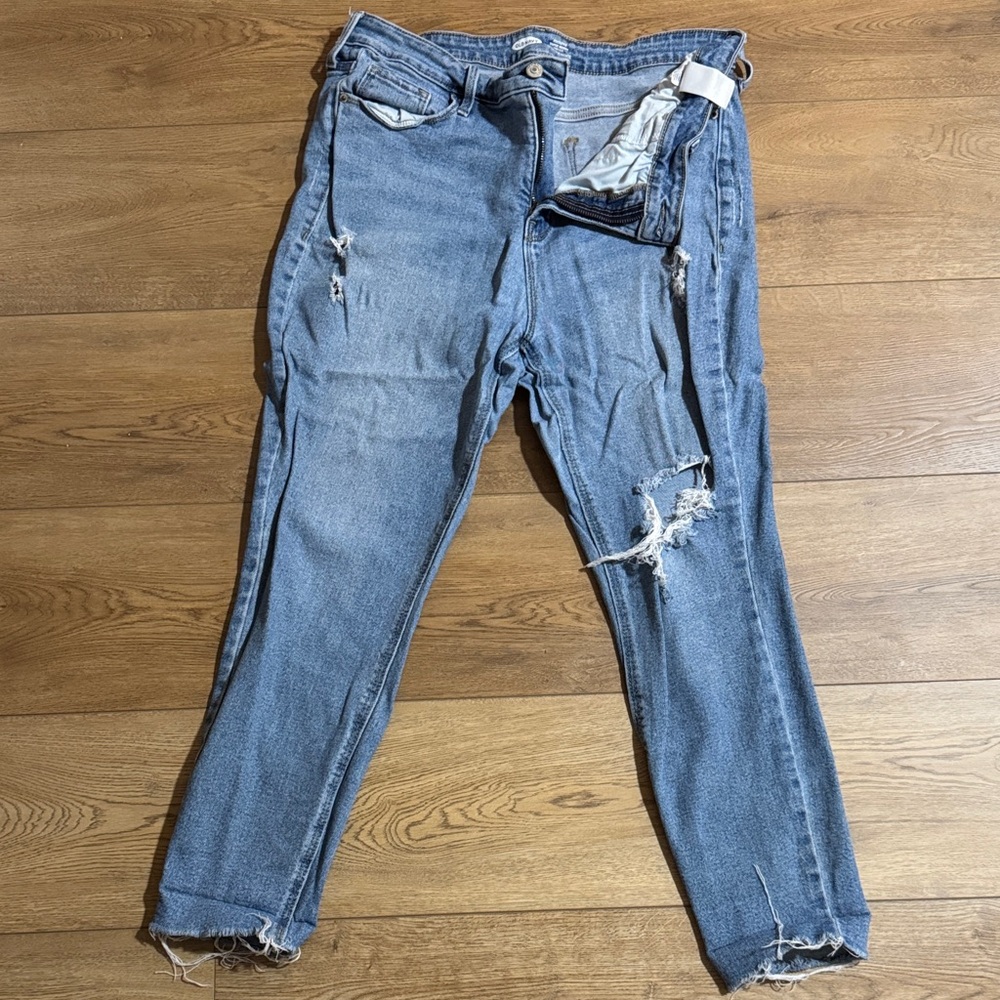Old Navy Light Blue Skinny Jeans